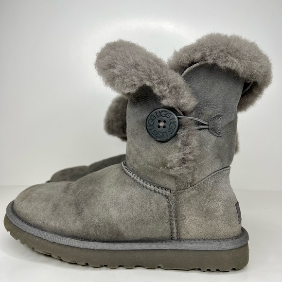 Mini Bailey Button II Genuine Shearling Boot
UGG 7 - Picture 9 of 13
